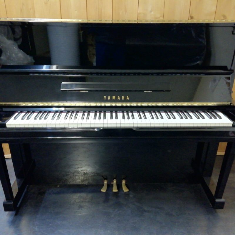 YAMAHA  U10A